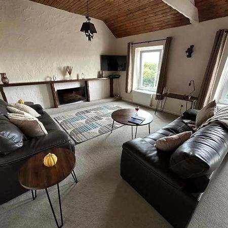 2 Bed-Sleeps 4-Sea View-Pet Friendly-Parking Appartement Llanelli Buitenkant foto