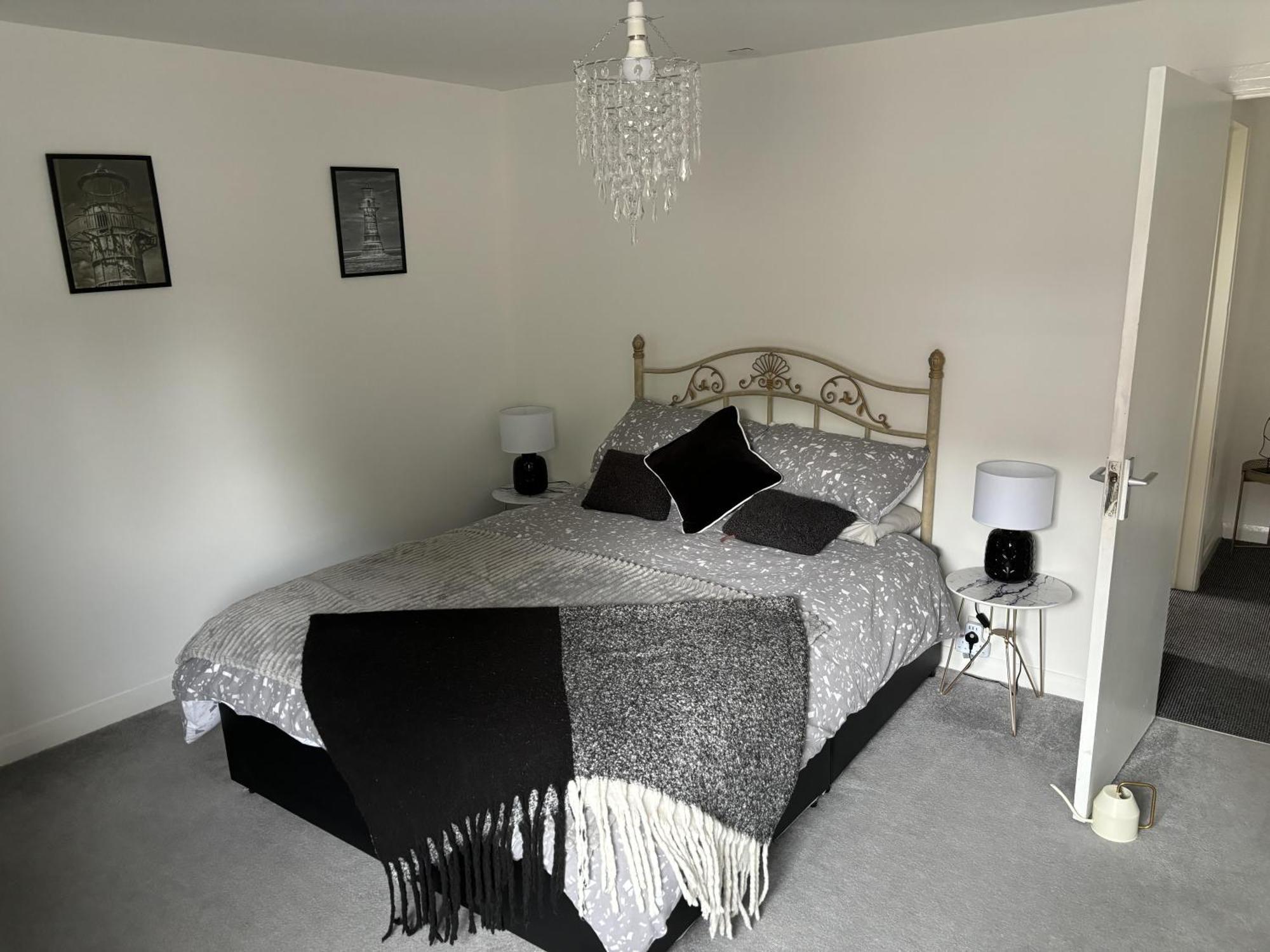 2 Bed-Sleeps 4-Sea View-Pet Friendly-Parking Appartement Llanelli Buitenkant foto